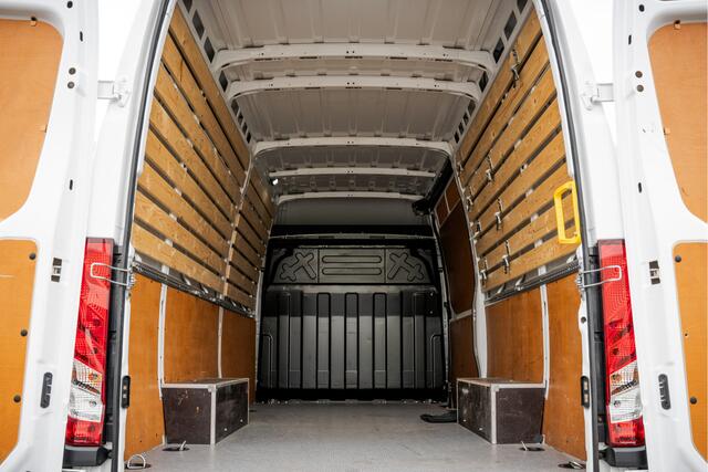 Iveco 35S18 | 3.0L 180PK | Automaat | NW MODEL | 3.5T Trekgewicht | Camera | Carplay | Climate